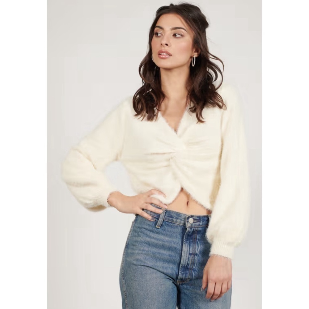 NWT Altar’d State Twist Knot Front Ivory Fuzzy Crop Sweater Large